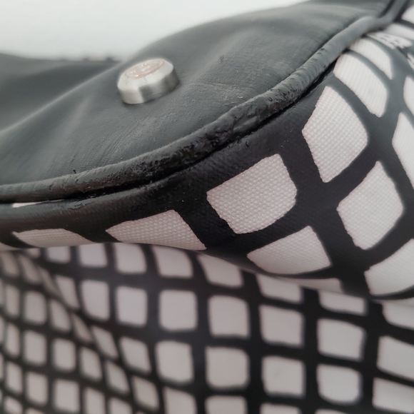 Lululemon Athletica Sweat & Go  Bag. - Picture 10 of 16